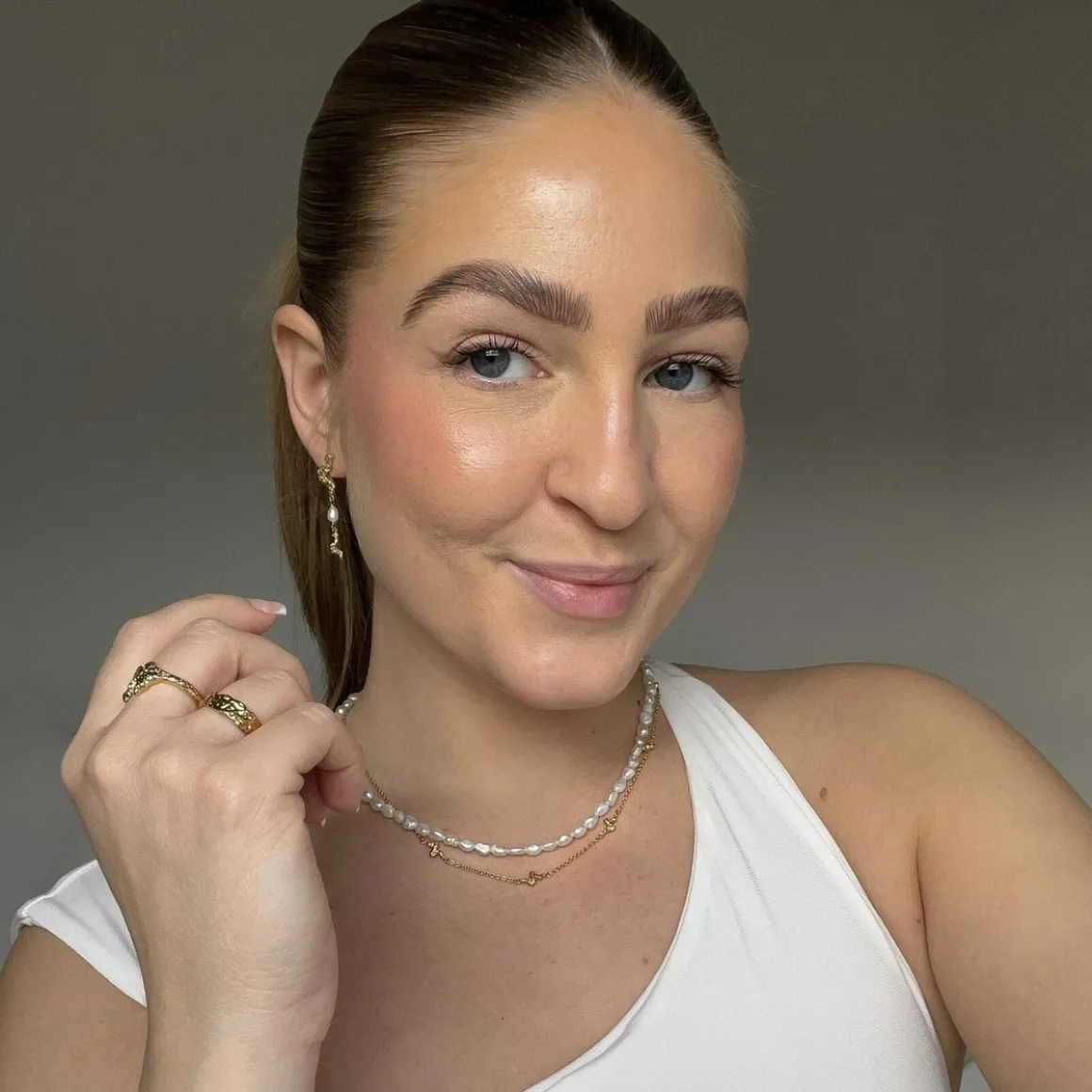 Small Pearl Choker